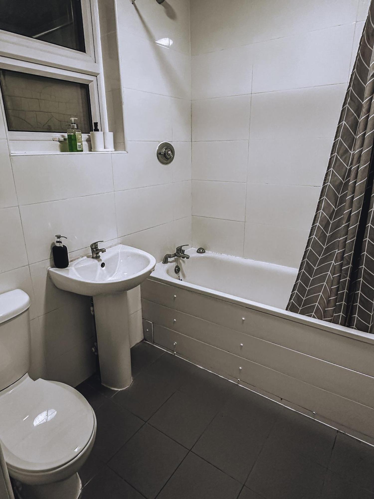 Spacious 3 Rooms In Tooting Londra Dış mekan fotoğraf