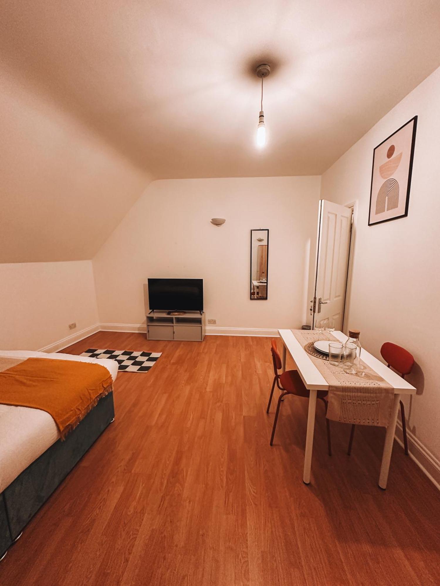 Spacious 3 Rooms In Tooting Londra Dış mekan fotoğraf