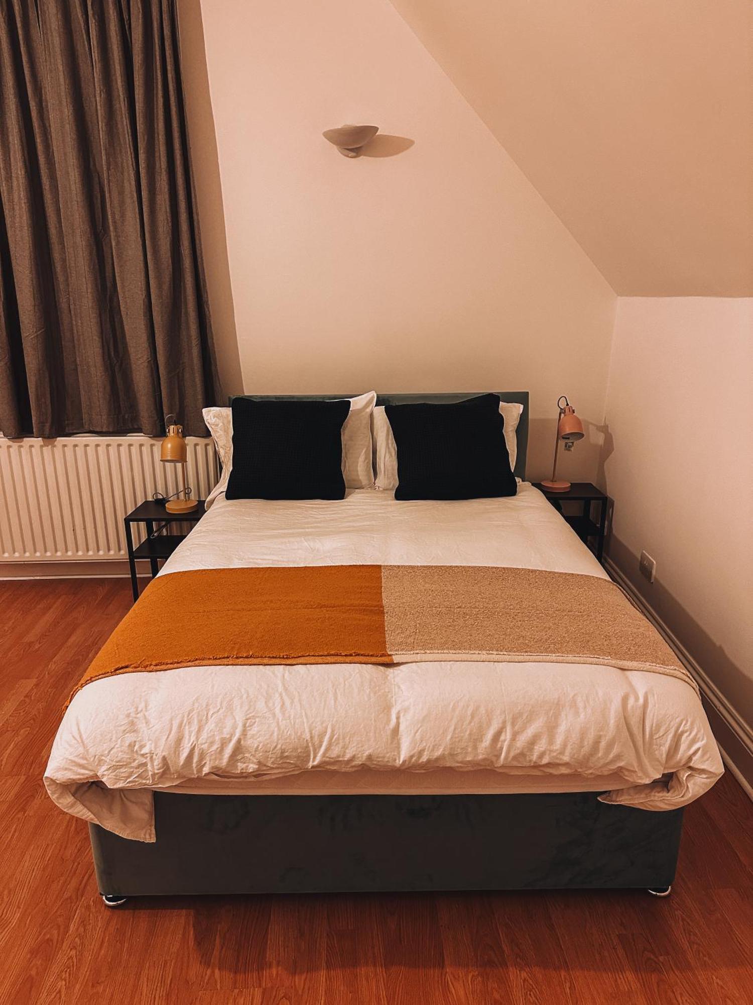 Spacious 3 Rooms In Tooting Londra Dış mekan fotoğraf